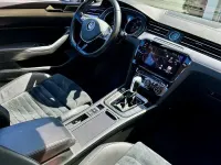 Gebraucht VW Passat Highline 190 PS (139 kW) 2019 Grau Kombi