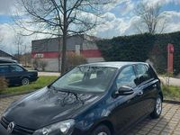 Gebraucht VW Golf VI 105 PS (77 kW) 2012 Schwarz Kleinwagen