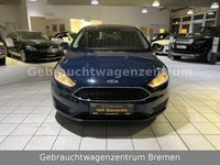 Gebraucht Ford Focus Trend 125 PS (91 kW) 2015 Blau Limousine