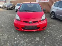 Gebraucht Toyota Aygo 68 PS (50 kW) 2009 Rot Kleinwagen
