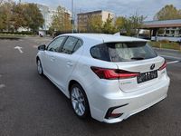 Gebraucht Lexus CT200h 136 PS (100 kW) 2021 Weiß Limousine