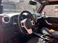 Gebraucht Jeep Wrangler Unlimited Rubicon 200 PS (147 kW) 2014 Rot SUV