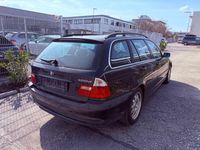 Gebraucht BMW 320 Exclusive 150 PS (110 kW) 2005 Schwarz Kombi