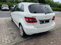 Gebraucht Mercedes B200 136 PS (100 kW) 2011 Weiß Kleinwagen