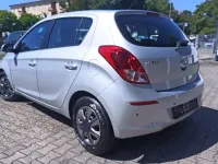 Gebraucht Hyundai i20 86 PS (63 kW) 2013 Grau Kleinwagen