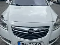 Używany Opel Insignia Active 131 KM (96 kW) 2012 Biały Kombi