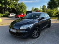 Gebraucht Renault Mégane 101 PS (74 kW) 2012 Grau Limousine