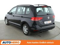 Second-hand VW Touran Trendline 150 CP (110 kW) 2017 Negru Monovolum