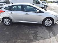 Gebraucht Ford Focus Trend 95 PS (69 kW) 2016 Polarsilber metallic Limousine