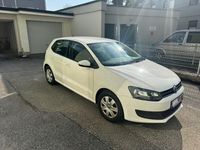 Gebraucht VW Polo Trendline 75 PS (55 kW) 2012 Weiß Kleinwagen