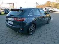 Gebraucht Kia Ceed Spirit 140 PS (102 kW) 2024 Grau Kleinwagen