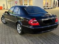 Gebraucht Mercedes E320 Avantgarde 224 PS (164 kW) 2003 Schwarz Limousine