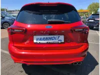 Gebraucht Ford Focus ST 125 PS (91 kW) 2023 Fantasticrot metallic (metallic) Kombi