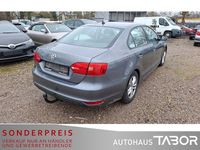 Gebraucht VW Jetta 105 PS (77 kW) 2012 Platinum grey Limousine