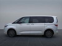 Gebraucht VW Multivan 150 PS (110 kW) 2024 Reflexsilbermet. Van