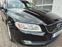 Gebraucht Volvo V70 Summum 181 PS (133 kW) 2016 Schwarz Kombi