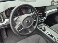 Gebraucht Volvo V60 Core 163 PS (119 kW) 2022 Schwarz Kombi