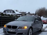 Gebraucht BMW 320 184 PS (135 kW) 2011 Grau Kombi
