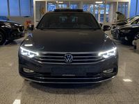 Gebraucht VW Passat Elegance 150 PS (110 kW) 2024 Grau, metallic Kombi