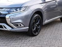 Gebraucht Mitsubishi Outlander P-HEV Edition 224 PS (164 kW) 2018 Platinumgrau (m) SUV