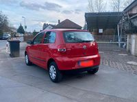 Usata VW Fox 75 CV (55 kW) 2006 Rosso Utilitaria