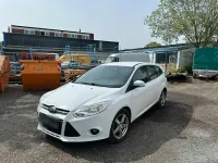 Gebraucht Ford Focus 116 PS (85 kW) 2011 Weiß Kombi