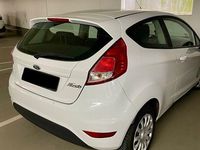 Gebraucht Ford Fiesta SYNC Edition 75 PS (55 kW) 2015 Weiß