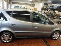 Gebraucht Mercedes A140 Elegance 82 PS (60 kW) 2004 Silber Van / Kleinbus