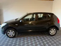 Gebraucht Dacia Sandero 75 PS (55 kW) 2010 Schwarz Kleinwagen