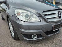 Gebraucht Mercedes B180 116 PS (85 kW) 2009 Grau Van / Kleinbus