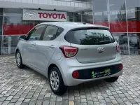 Gebraucht Hyundai i10 Trend 87 PS (63 kW) 2018 Sleek silver / met Kleinwagen