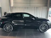 Gebraucht Porsche Cayenne 470 PS (345 kW) 2025 Schwarz SUV