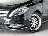 Gebraucht Mercedes B200 156 PS (114 kW) 2012 Schwarz Van / Kleinbus