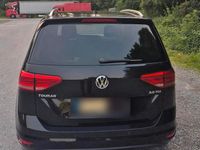 Gebraucht VW Touran 150 PS (110 kW) 2016 Schwarz Van / Kleinbus