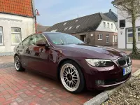 Gebraucht BMW 325 218 PS (160 kW) 2009 Rot Coupé