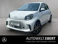 Gebraucht Smart ForFour Electric Drive Passion 60 kW (82 PS) 2021 White / white Limousine