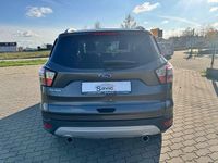 Gebraucht Ford Kuga Trend 120 PS (88 kW) 2018 Grau SUV
