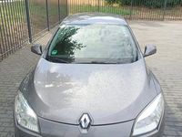 Gebraucht Renault Mégane 101 PS (74 kW) 2010 Grau Limousine