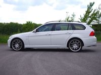 Gebraucht BMW 330 245 PS (180 kW) 2010 Weiß Kombi