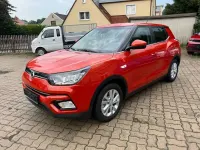Gebraucht SsangYong Tivoli 128 PS (94 kW) 2019 Rat orange pop (met) SUV