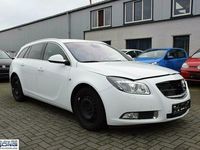 Gebraucht Opel Insignia Sport 160 PS (117 kW) 2013 Weiß Kombi