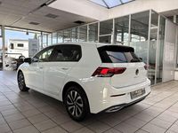 Gebraucht VW Golf VIII Active 110 PS (80 kW) 2023 Weiß Limousine