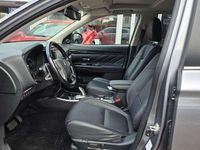 Gebraucht Mitsubishi Outlander P-HEV Top 121 PS (88 kW) 2017 Platinumgrau SUV