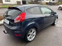 Gebraucht Ford Fiesta Celebration 80 PS (58 kW) 2017 Mitternachtsblau Kleinwagen