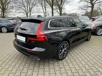 gebraucht Volvo V60 Kombi 2,0 Automatik ,,Momentum Pro"