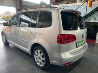 Gebraucht VW Touran Match 140 PS (102 kW) 2013 Silber Van / Kleinbus