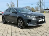 Używany Kia XCeed Xdition 160 KM (117 kW) 2021 Beżowy SUV