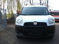 Gebraucht Fiat Doblò Basis 120 PS (88 kW) 2011 Weiß Van / Kleinbus