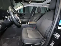 Gebraucht Mercedes C200 163 PS (119 kW) 2023 Obsidianschwarz  metalliclack Limousine