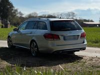 Gebraucht Mercedes E250 204 PS (150 kW) 2015 Silber Kombi